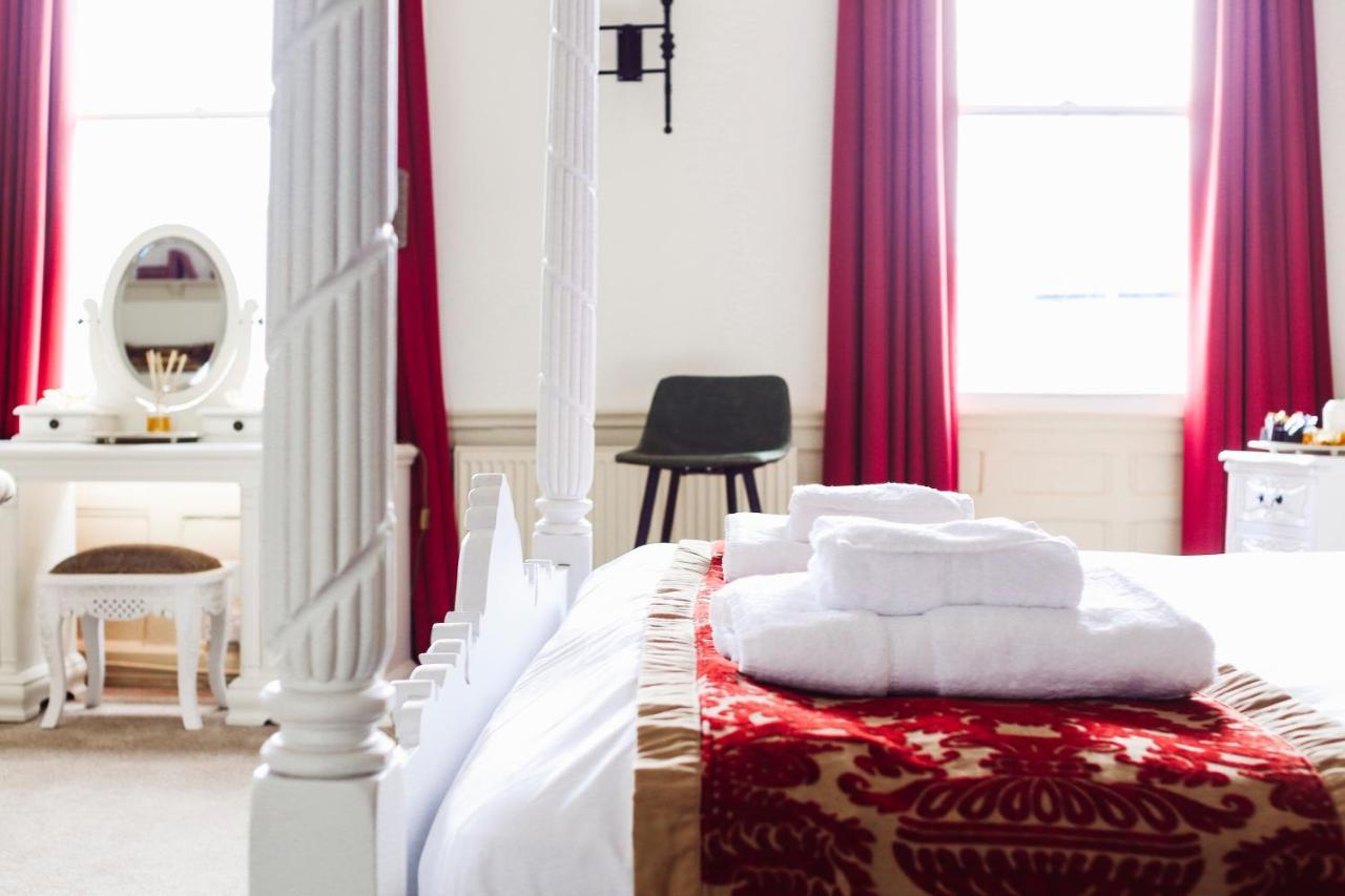 The Old Crown Coaching Inn Swindon Eksteriør bilde