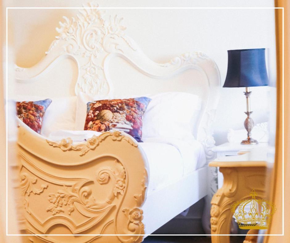 The Old Crown Coaching Inn Swindon Eksteriør bilde