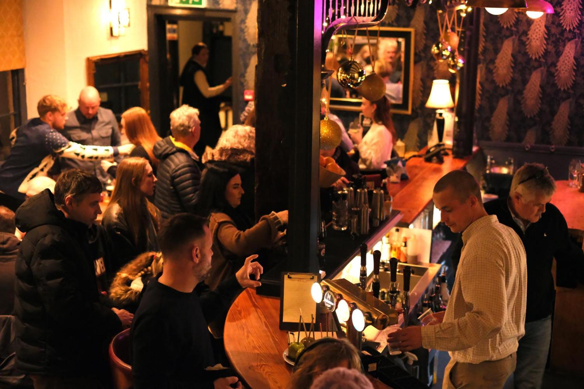 The Old Crown Coaching Inn Swindon Eksteriør bilde
